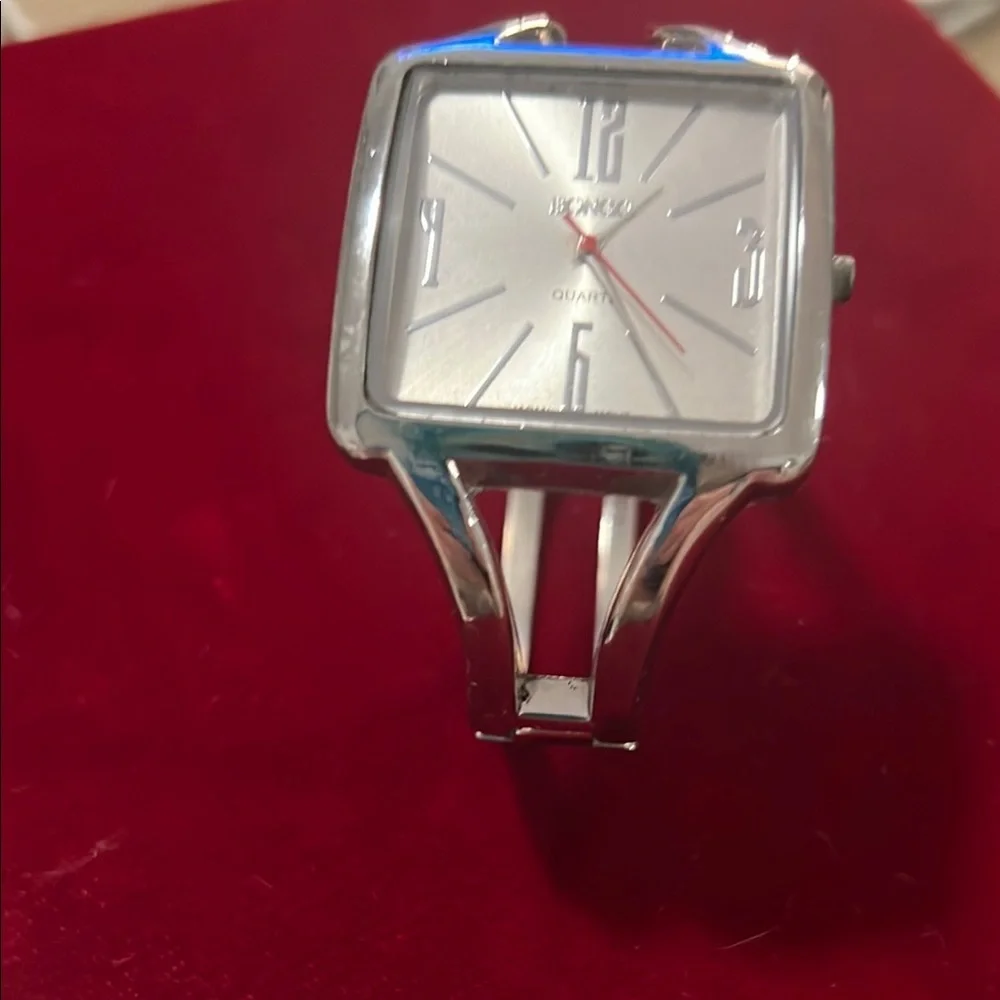 BONGO silver benyar